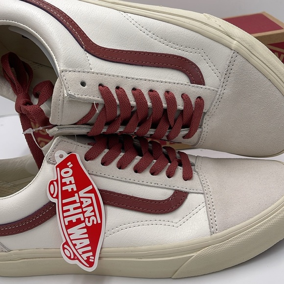 Vans Men’s White and Red Sneakers Old Skool
Vintage Pop Marshmallow/
VN0A4BW2R2S - Picture 14 of 16